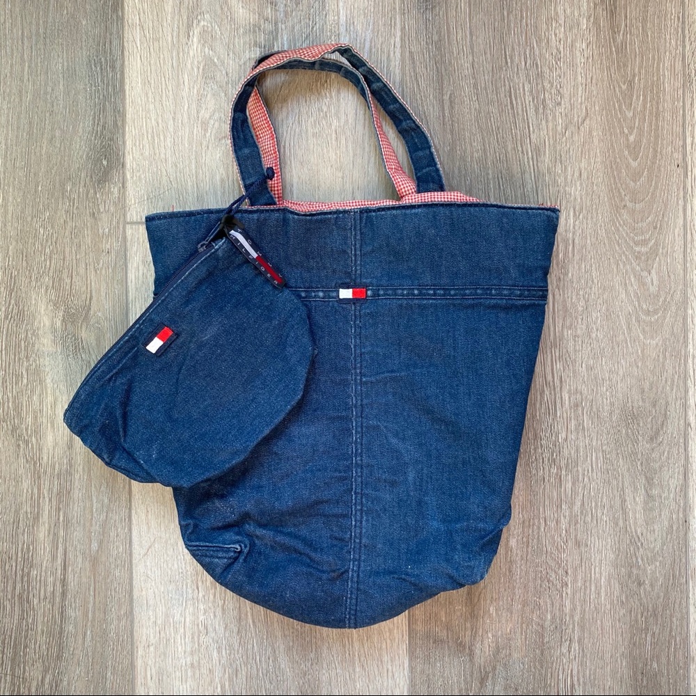 TOMMY HILFIGER SOFT TOTE